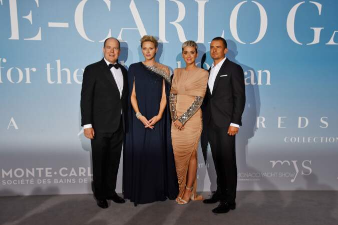 La princesse Charlène de Monaco sublime dans une robe à l'esprit sirène, un style qu'elle adore