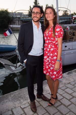 Thomas Hollande et sa future femme Emilie Broussouloux, en robe à fleurs