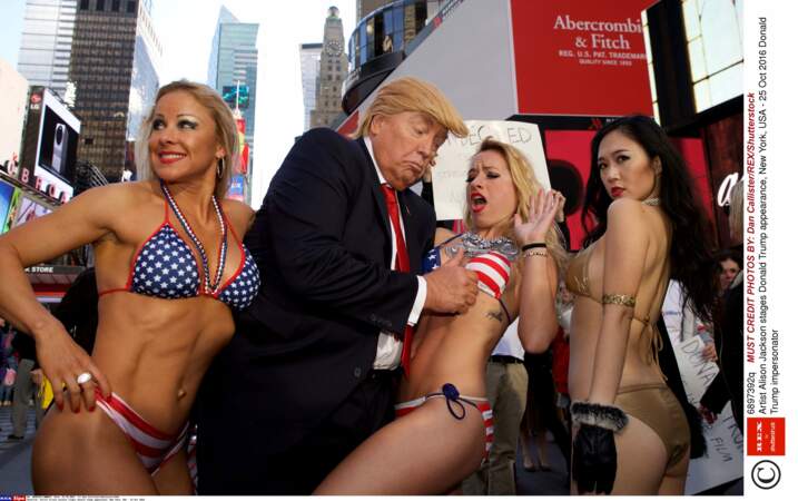 L'artiste Alison Jackson a mis en scène un faux Donald Trump lors d'un happening à New York, le 25 octobre 2016