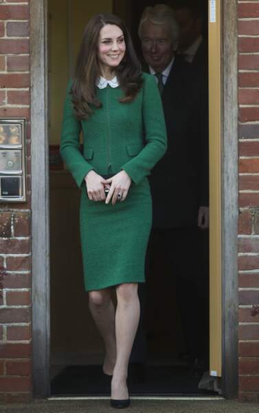 Kate Catherine Middleton, duchesse de Cambridge visite un hospice