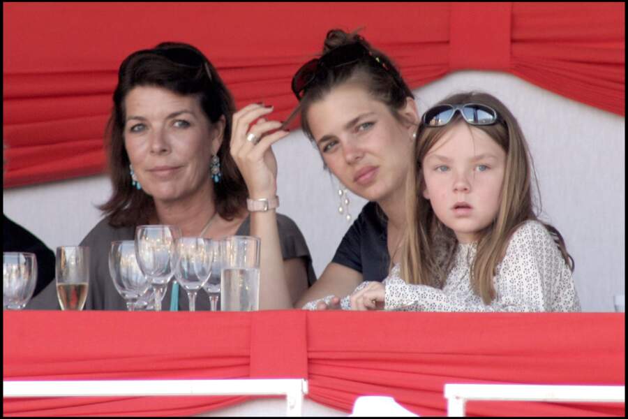 Alexandra de Hanovre, sa mère Caroline et Charlotte Casiraghi le 27 juin 2008