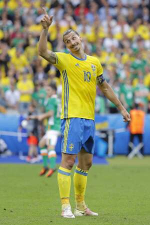 Côté suédois, c'est l'Irlandais Clark qui marque contre son camps, aidé par Zlatan