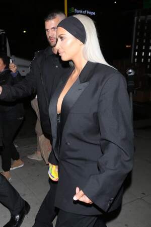 Kim Kardashian avait cédé à la tendance des cheveux blancs