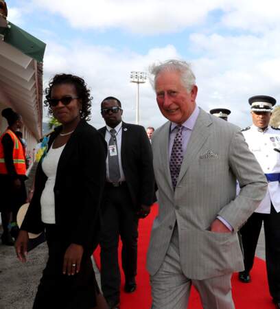 Le prince Charles débarque à Sainte-Lucie, première étape de sa tournée de 12 jours dans les Caraïbes.
