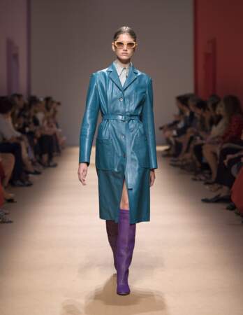 Salvatore Ferragamo associe deux teintes fortes et complémentaires pour un look pastel nouvelle génération.