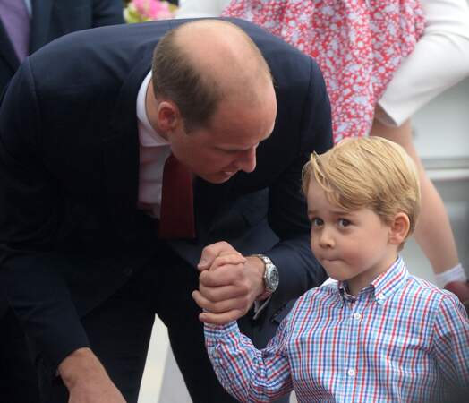 Le Prince William veille sur son fils le Prince George