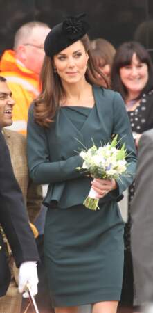 Kate Middleton et la reine en mars 2012