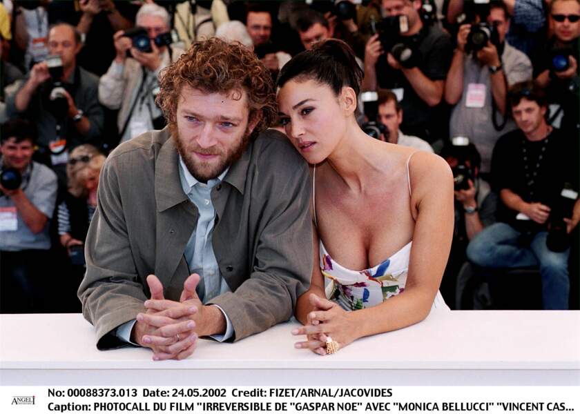 Monica Bellucci et Vincent Cassel à Cannes pour le photocall d'Irréversible en 2002