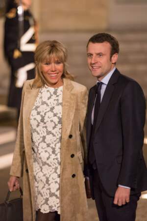 Brigitte et Emmanuel Macron, ministre de l'économie, de l'industrie et du numérique à l'Elysée, le 10 mars 2016.