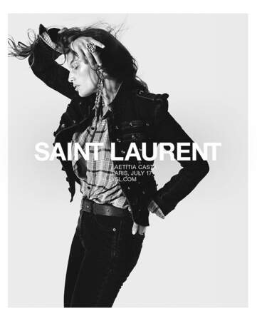 Laetitia Casta, sublime en slim pour la campagne Printemps 2018 de Saint-Laurent à Paris, France en 2017.