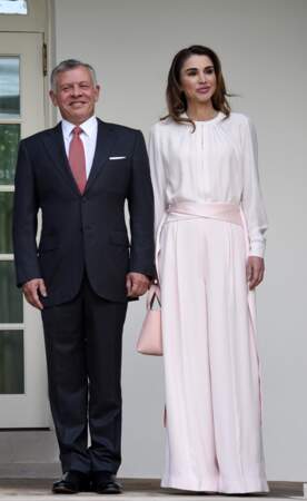 Le roi Abdallah de Jordanie et la reine Rania (en pantalon Adeam) à la Maison Blanche le 25 juin 2018