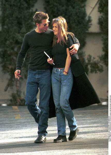 Brad Pitt et Jennifer Aniston en 1999 à Los Angeles