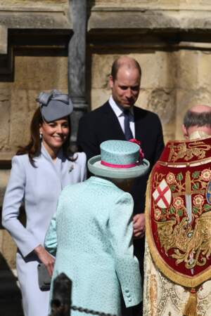 Kate Middleton n'a pas manqué de faire la révérence à Elizabeth II, qui fêtait aussi ses 93 ans, ce 21 avril 2019
