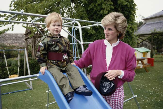 Harry et Diana à Highgrove en 1986