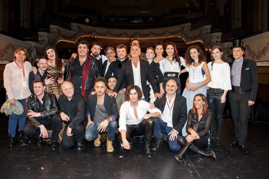 Avec Vincent Baguian et la troupe de la comédie musicale "Le Rouge et le Noir l'Opéra Rock" en 2016