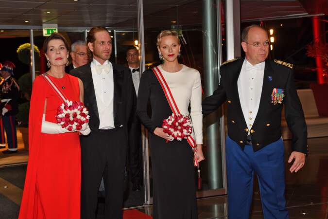La princesse Caroline de Hanovre, son fils Andrea Casiraghi, la princesse Charlene et le prince Albert II 