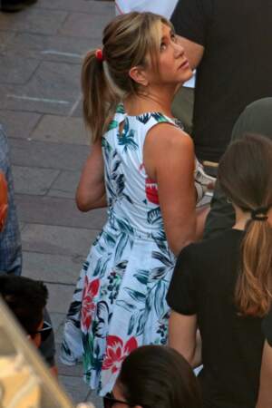 Si la queue de cheval de Jennifer Aniston est placée au bon endroit, elle n'est pas assez lisse pour être parfaite