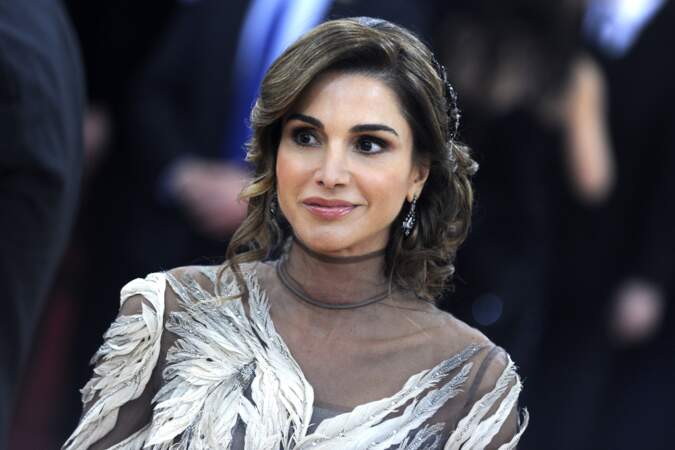 La reine Rania de Jordanie radieuse au Met Gala en 2016