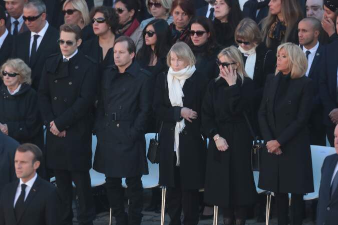 Nicolas, Mischa, Ulla, Katia très émue et Brigitte Macron lors de l'hommage national à Charles Aznavour 