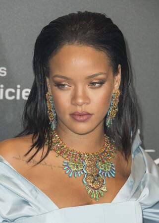 Rihanna tente aussi le wet sublimé par des bijoux Chopard 