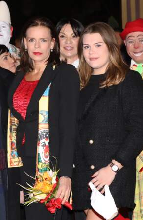 Camille Gottlieb accompagnée de sa mère, la princesse Stéphanie de Monaco, en janvier 2018