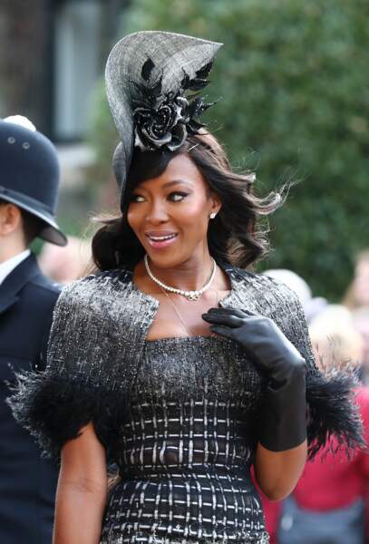 Naomi Campbell a opté pour un chapeau et une robe noire en tweed pour le mariage d'Eugenie.
