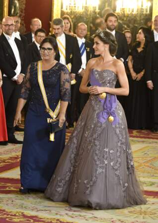 La reine Letizia d'Espagne, accueille le président du Pérou et sa femme au Palais Royal à Madrid le 27 février