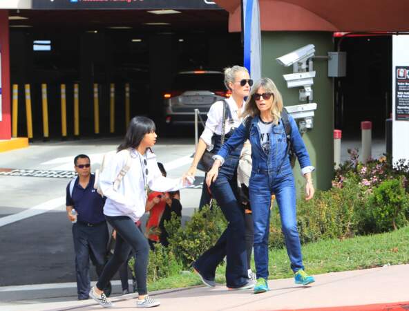 Laeticia Hallyday et ses deux filles Jade et Joy font les touristes à Los Angeles