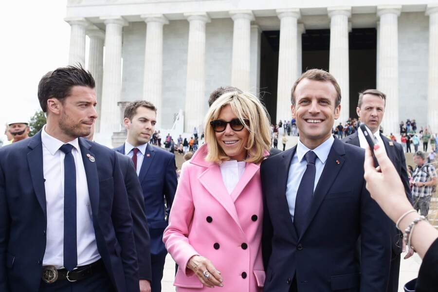 Le bodyguard de Brigitte Macron prend son rôle très au sérieux