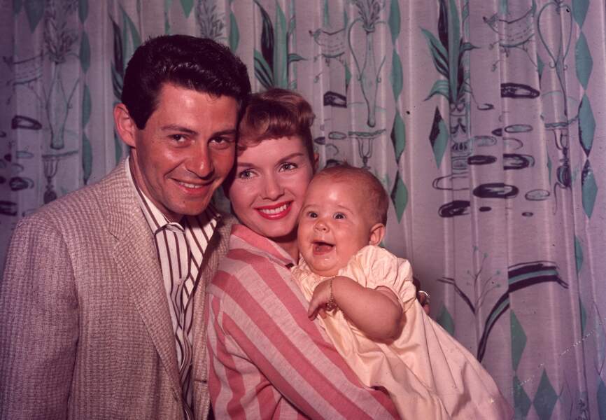 Carrie Fisher bercée par ses parents Debbie Reynolds et Eddie Fisher
