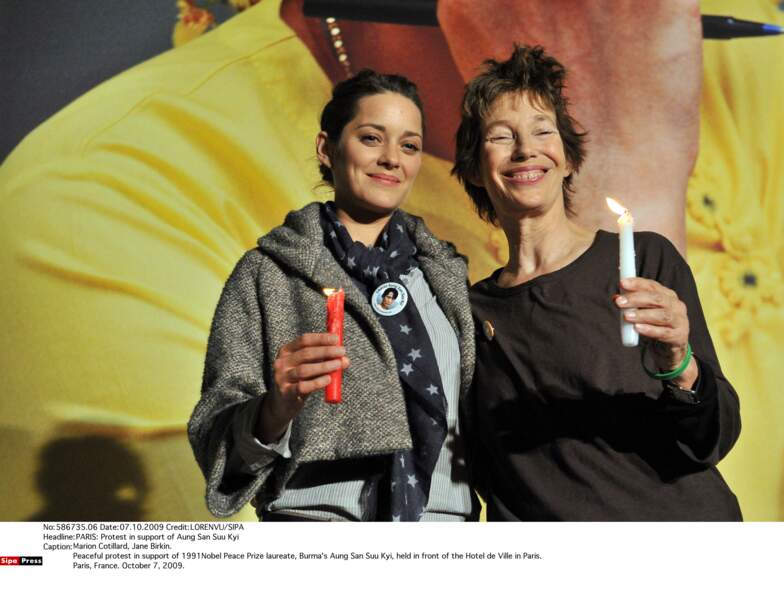 Aux côtés de Marion Cotillard pour soutenir Aung San Suu Kyi, en 2009