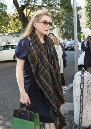 Catherine Deneuve assistait ce samedi 13 octobre à l'enterrement de sa belle-fille Barbara Mastroianni