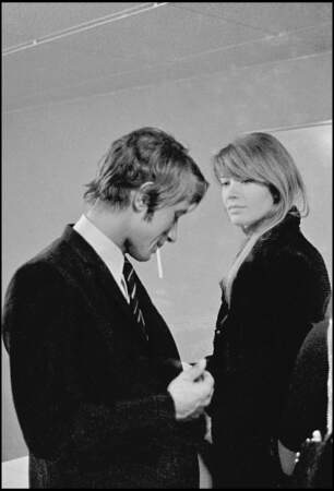 Jacques Dutronc et Françoise Hardy à Paris en 1967