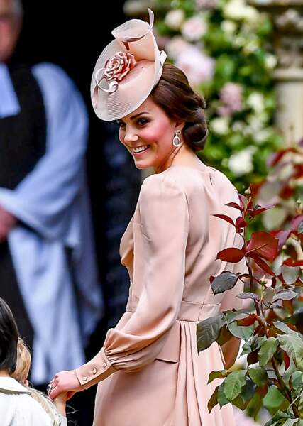 Kate Middleton lors du mariage de sa soeur Pippa, en l'église St Mark d'Englefield le 20 mai 2017