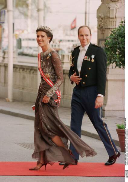 Albert et Caroline de Monaco lors des 50 ans du roi Carl Gustav de Suède à Stockholm en 1996