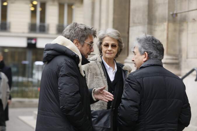 Jean-Michel Jarre et Charlotte Rampling, Jean-Luc Monterosso aux obsèques de Henry Chapier le 4 février 2019