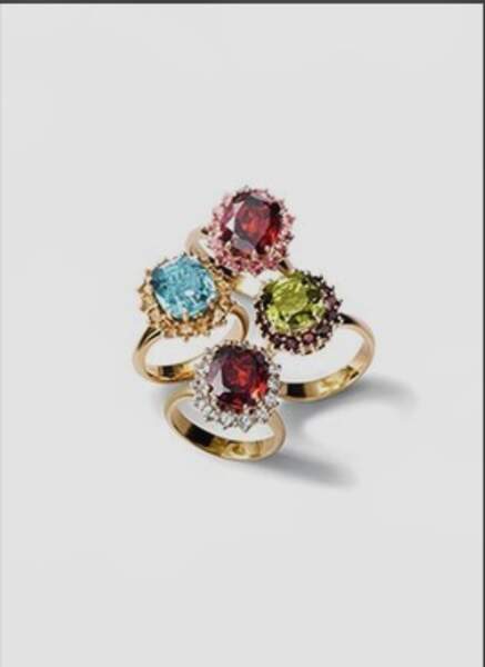 Solitaires avec pierres de couleurs strassées, à partir de 2750 €, Dolce & Gabbana
