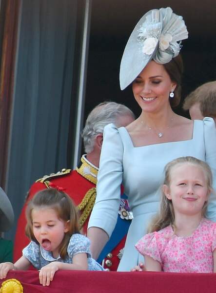 La duchesse de Cambridge veillant sur sa fille Charlotte lors du Trooping the Colour, le 9 juin 2018