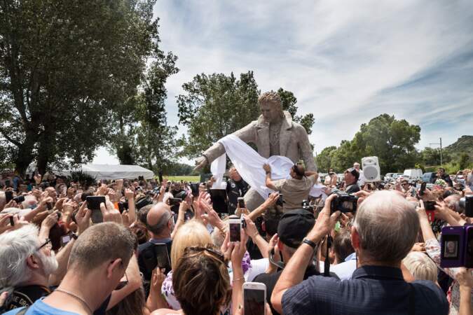 La statue de Johnny Hallyday a été inaugurée ce samedi 16 juin à Viviers