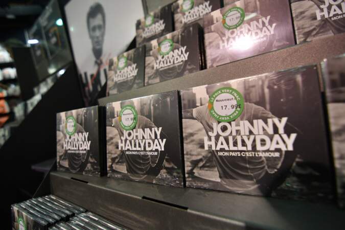L'album posthume de Johnny Hallyday s'est vendu à plus d'un million d'exemplaires en quelques jours.