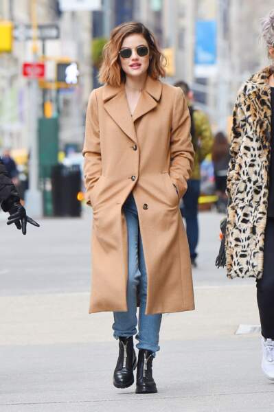 Lucy Hale fait du shopping sur la 5ème avenue à New York, le 5 mars 2018