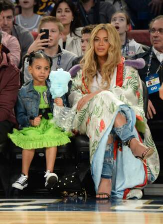 Beyonce et sa fille Blu Ivy Carter lors du NBA All-Star Game à la Nouvelle Orléans le 19 février 2017