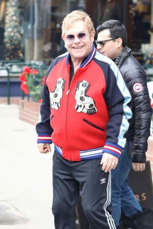 Sir Elton John n'est pas à Aspen pour skier, mais pour faire du shopping.
