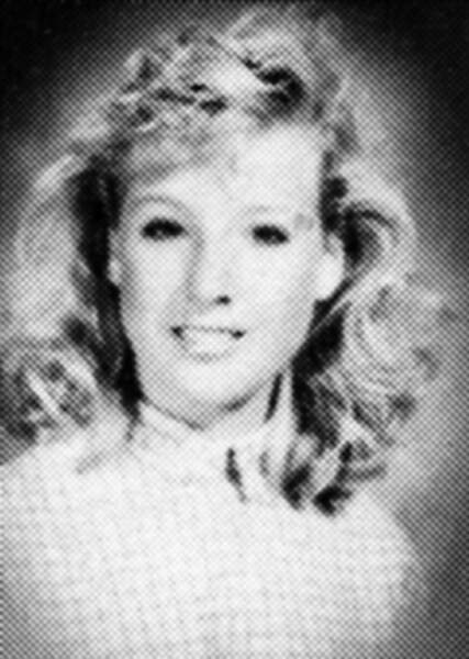 Avant d'être Dita, elle fût Heather Renée Sweet de l'Université d'Irvine en Californie, 1987