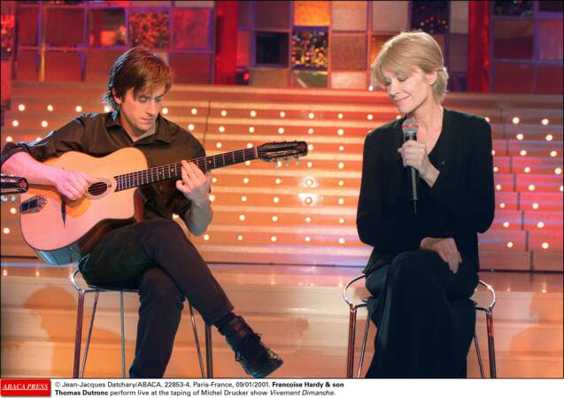 Jacques Dutronc et Françoise Hardy en duo sur le plateau de Vivement dimanche, avec Michel Drucker. En 2001.