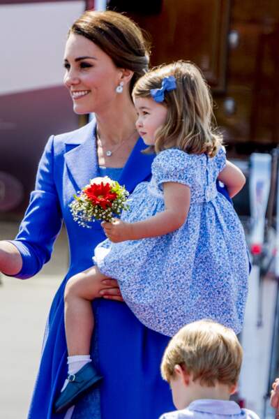 Avec son carré, la princesse Charlotte a presque les cheveux trop longs selon l'étiquette britannique