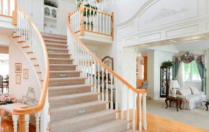 L'escalier de bois blanc
