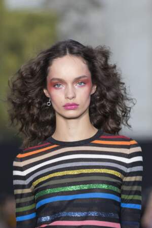 Le maquillage ultra fort sur les yeux de Luma Grothe chez l'oréal Paris