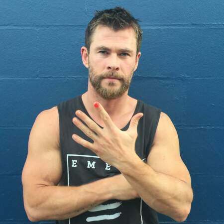 Chris Hemsworth a participé à la campagne "Polished Man" pour lutter contre la maltraitance des enfants
