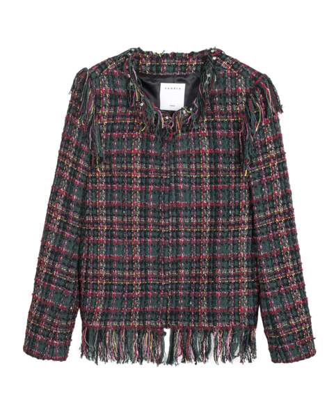 Frangée, veste en tweed colorée et effilochée, 345 € (Sandro).